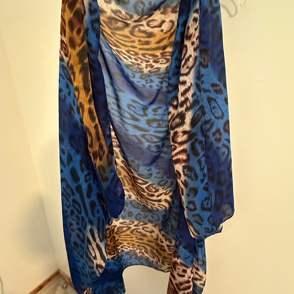 Rue21 Blue Tunic with Animal Print and Flowing Design